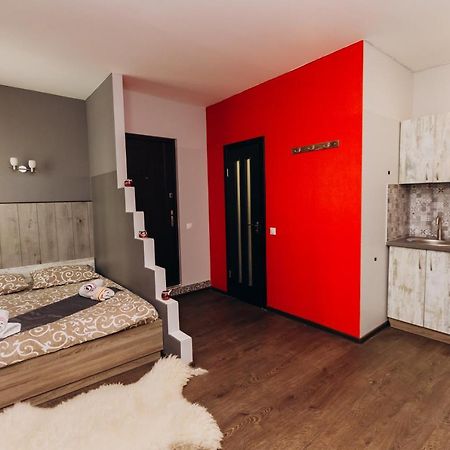 Затишні Apartments Ivano-Frankivsk Ngoại thất bức ảnh
