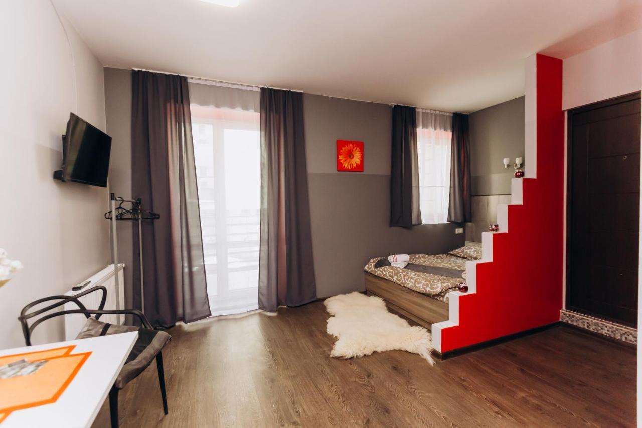 Затишні Apartments Ivano-Frankivsk Ngoại thất bức ảnh